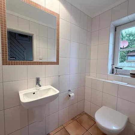 Muschelhaus - 2 *